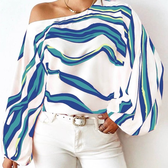 #18 Blue Wave Stripe Blouse-NWT🏷️ - Picture 3 of 3